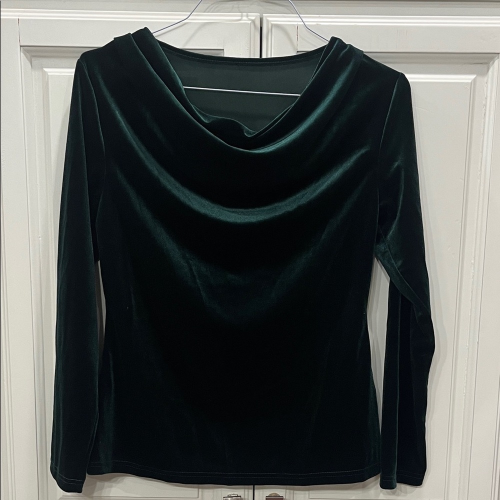 NWOT Womenβs Long Sleeve Cowl Neck Velvet Blouse in Deep Evergreen - Picture 3 of 7
